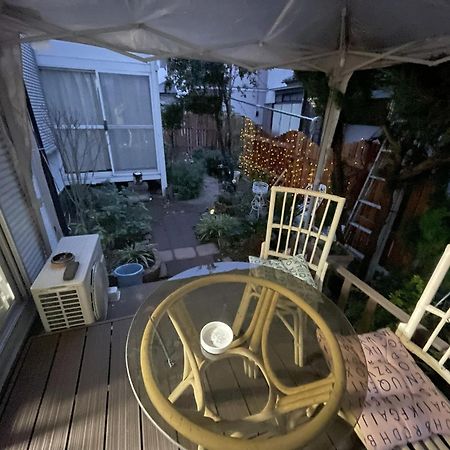 Tatami Room & Living Room Equipped With Multinational Tv And Fire, Bbq Corner In Tokyo Downtown House エクステリア 写真